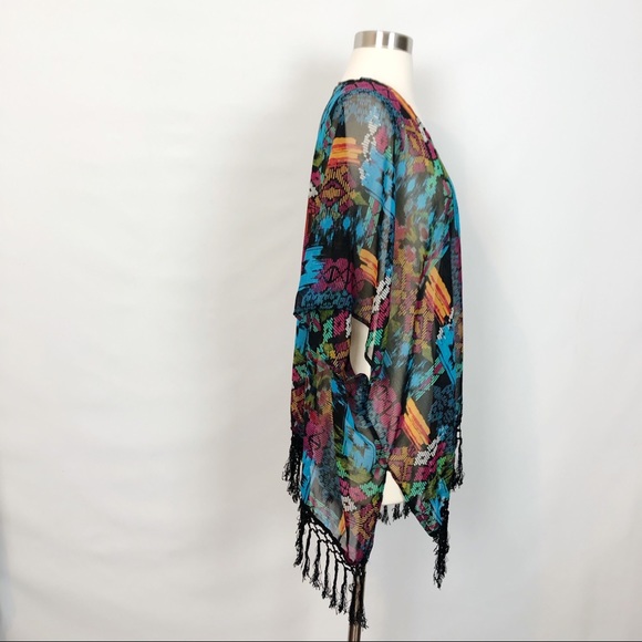 En Creme Sheer Fringe Hem Kimono - Picture 2 of 8